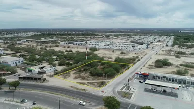 Esquina Comercial Pino Payas Blvd Pino Payas — Land for sale in La Paz