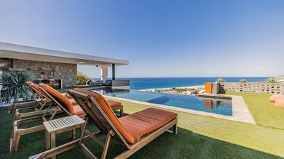 Villa Voladizo — House for sale in Pacific Coast