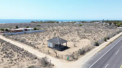 Beachside Corner Lot — Land for sale in Pacific Coast