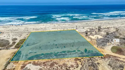 Cerritos Beachfront Acre — Land for sale in Pacific Coast