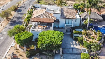 Rancho Paraiso El Tezal #10 Priv Azabache Y Paseo Sn Jorge — House for sale in Cabo San Lucas