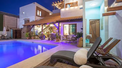 Hotel Aquamarina Ramirez E/ Allende Y Juarez — House for sale in La Paz