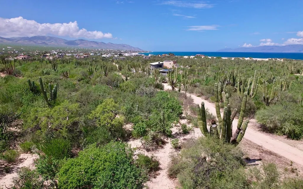Lomas De Playa Sur Lot 10 Block 1 Calle Sabila — Land for sale in La Paz