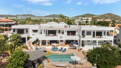 Casa Sunset Oasis Lote G Y H Crispin Ceseña — House for sale in Cabo San Lucas