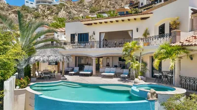 Villa Antigua Pedregal 140 Camino Pacifico Alto — House for sale in Cabo San Lucas