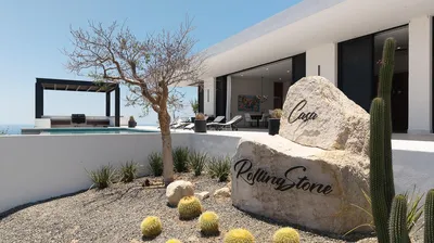 Casa Rolling Stone Lot 5 Block 25 Rolling Hills — House for sale in Pacific Coast
