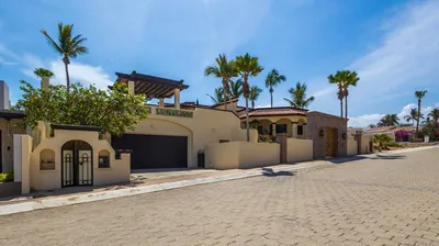 Casa Wagner Lot #13 Rtno. Sta Clara — House for sale in Cabo San Lucas