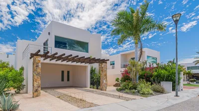 Casa Puerta Azul 2 — House for sale in La Paz