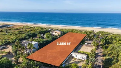 Pacific Beachfront — Land for sale in Pacific Coast