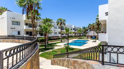 Golden Sunset, Via De Lerry — Condo for sale in Cabo San Lucas