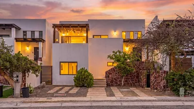 Casa Cumbre Del Tezal 11-22 Mz 11 Lt 2 Calle Isla Natividad — House for sale in Cabo San Lucas